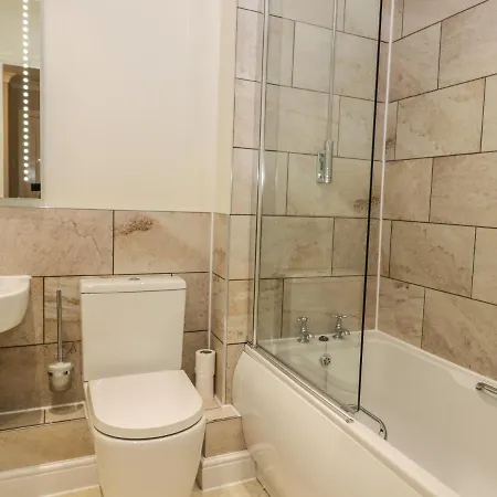 8 Richardson Court Lejlighed Whitby